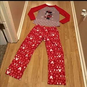 Disney Red and white Minnie Mouse sleepwear set❤️